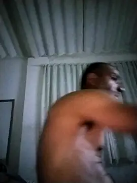 Snapshot of Henrifalcao chatting on 09-25-25, 01:53 Henrifalcao online show from 09-25-25, 01:53