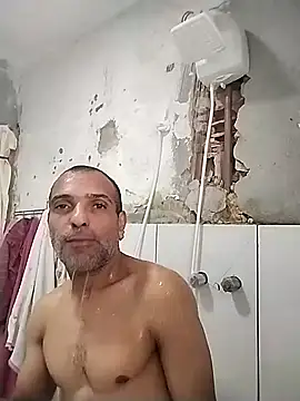 Snapshot of Henrifalcao chatting on 10-12-25, 06:51 Henrifalcao online show from 10-12-25, 06:51