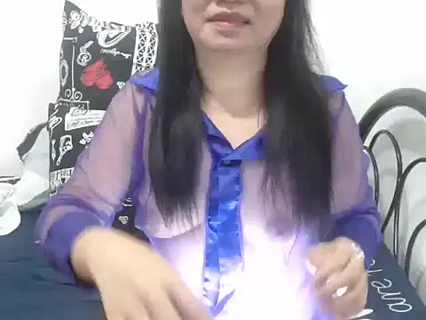 Snapshot of stacie_iris chatting on 11-19-25, 09:04 stacie iris online show from 11-19-25, 09:04