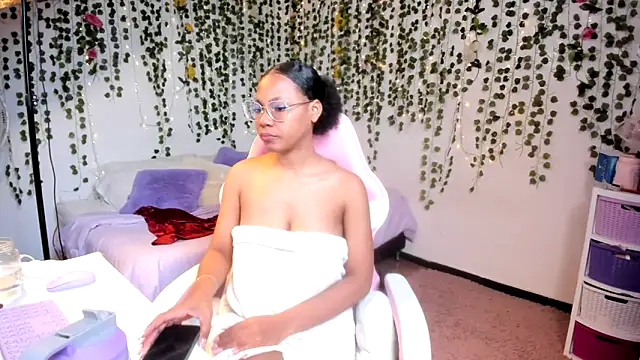 violeta milleer online show from 09-24-25, 03:37