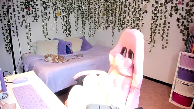 violeta milleer online show from 10-10-25, 04:50