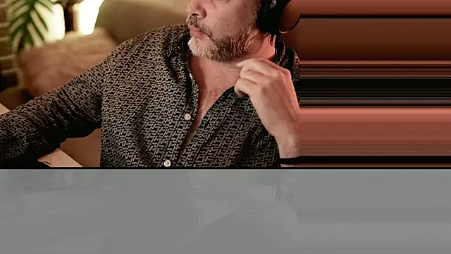 Snapshot of Sanders_White chatting on 01-31-25, 02:48 Sanders White online show from 01-31-25, 02:48