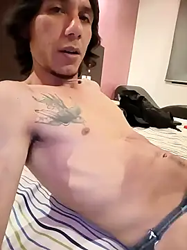 Snapshot of Latinopervs chatting on 02-01-25, 06:21 Latinopervs online show from 02-01-25, 06:21