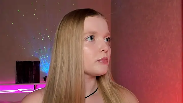 Ssweet annie online show from 10-28-25, 04:09