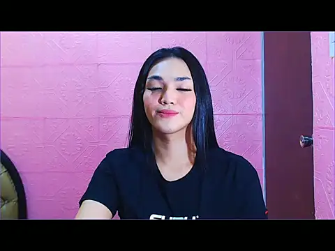 WONDERWOMAN2023 online show from 09-19-25, 11:16