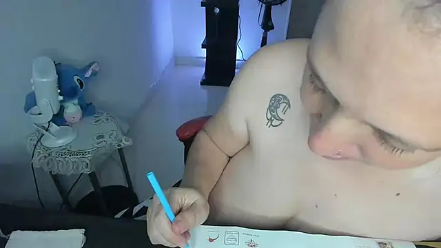 Snapshot of valery_adams1 chatting on 02-06-25, 06:40 valery adams1 online show from 02-06-25, 06:40