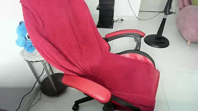 Snapshot of valery_adams1 chatting on 02-10-25, 06:53 valery adams1 online show from 02-10-25, 06:53