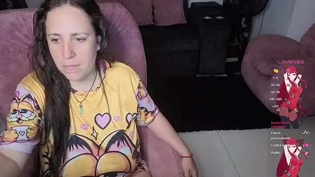 Snapshot of valery_adams1 chatting on 09-15-25, 03:39 valery adams1 online show from 09-15-25, 03:39