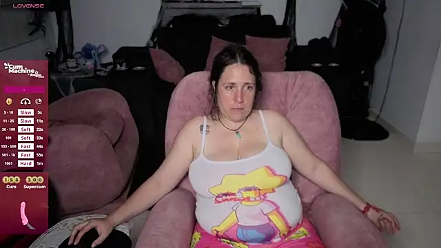 Snapshot of valery_adams1 chatting on 10-28-25, 05:22 valery adams1 online show from 10-28-25, 05:22