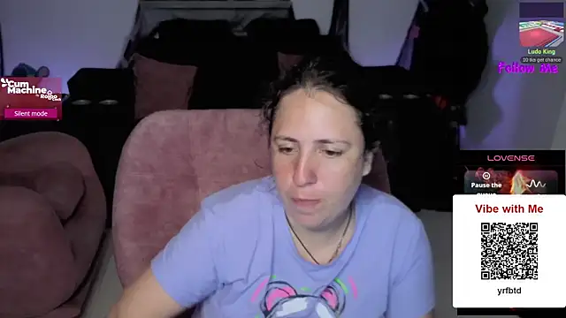 Snapshot of valery_adams1 chatting on 10-30-25, 04:03 valery adams1 online show from 10-30-25, 04:03