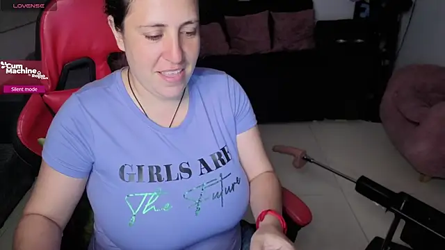 Snapshot of valery_adams1 chatting on 11-13-25, 03:05 valery adams1 online show from 11-13-25, 03:05