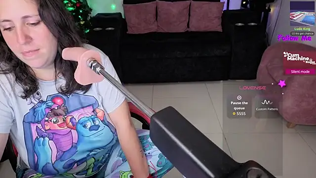 Snapshot of valery_adams1 chatting on 11-25-25, 03:50 valery adams1 online show from 11-25-25, 03:50