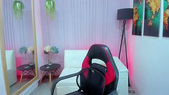 Britney taylor  online show from 02-10-25, 06:56