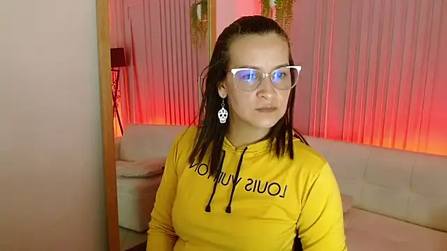 Britney taylor  online show from 03-22-25, 06:25