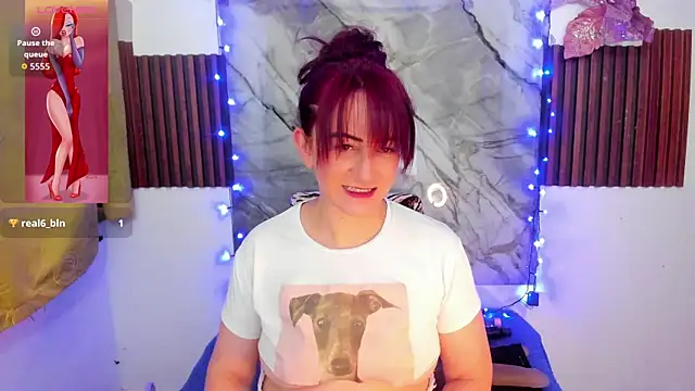 Snapshot of Hannaa32 chatting on 01-15-26, 08:41 Hannaa32 online show from 01-15-26, 08:41