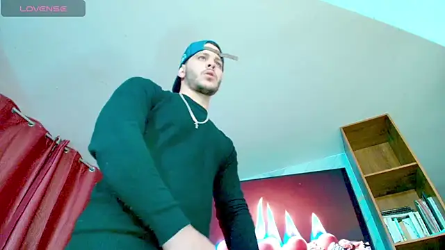 hottstuffx69 online show from 03-25-26, 04:29