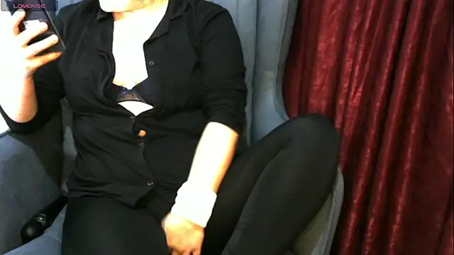 insatiableeee online show from 01-11-25, 08:43