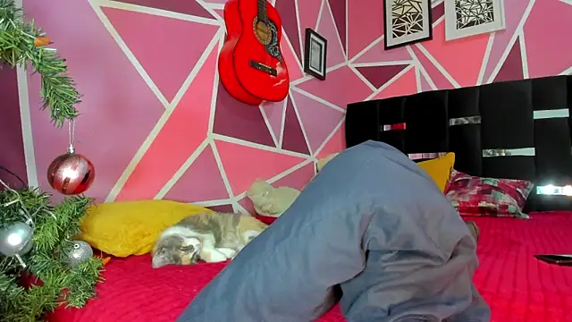 Little doll  online show from 12-16-25, 02:27