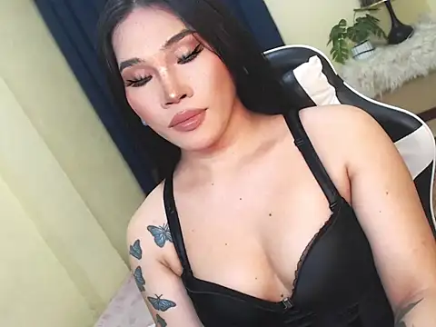 Ur Fantastic Lina online show from 11-03-25, 08:32