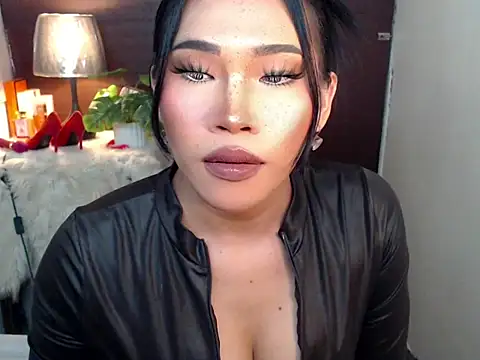 Ur Fantastic Lina online show from 03-29-26, 03:56