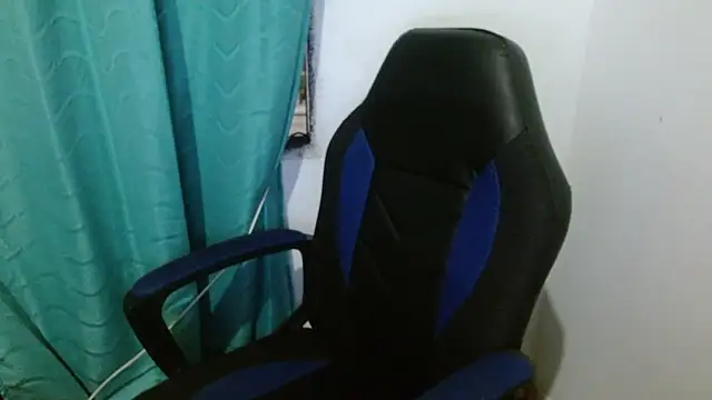 Snapshot of katia_mature chatting on 02-16-25, 07:48 katia mature online show from 02-16-25, 07:48