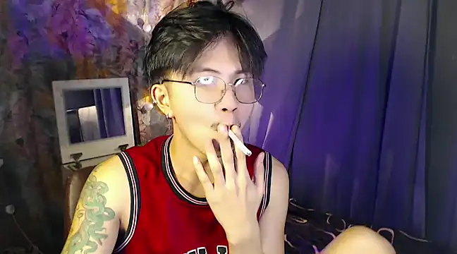 Snapshot of Sexy_Handsome_Drex chatting on 12-08-24, 07:26 Sexy Handsome Drex online show from 12-08-24, 07:26