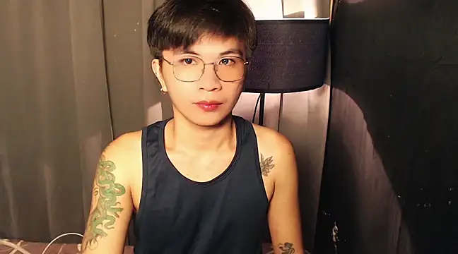 Snapshot of Sexy_Handsome_Drex chatting on 02-24-25, 09:21 Sexy Handsome Drex online show from 02-24-25, 09:21