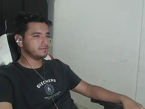 kylian 07 online show from 12-16-25, 02:49