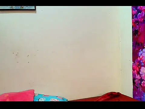 Snapshot of Karol_naughty chatting on 05-23-26, 12:42 Karol naughty online show from 05-23-26, 12:42