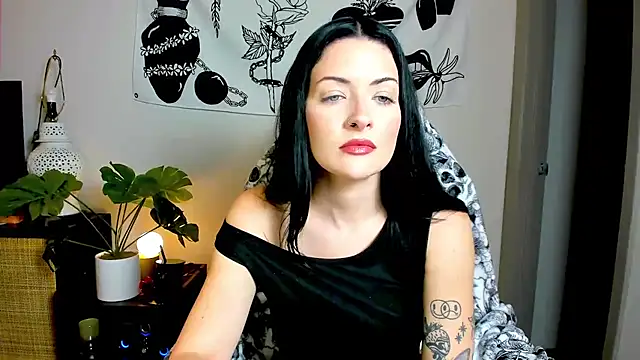 MelroseStrip online show from 11-11-25, 11:27