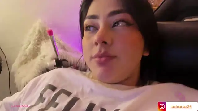 lucy26  online show from 03-23-25, 08:15