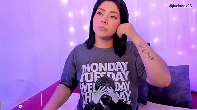 lucy26  online show from 10-31-25, 02:56