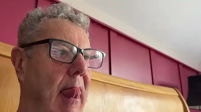 Snapshot of Oldpistolpete chatting on 12-16-24, 10:29 Oldpistolpete online show from 12-16-24, 10:29