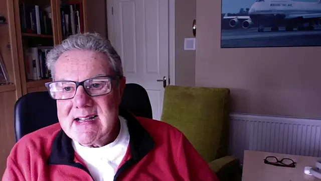 Snapshot of Oldpistolpete chatting on 02-23-25, 12:48 Oldpistolpete online show from 02-23-25, 12:48