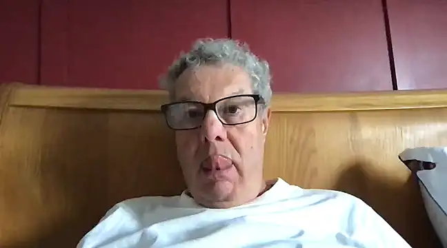 Snapshot of Oldpistolpete chatting on 03-07-25, 09:29 Oldpistolpete online show from 03-07-25, 09:29