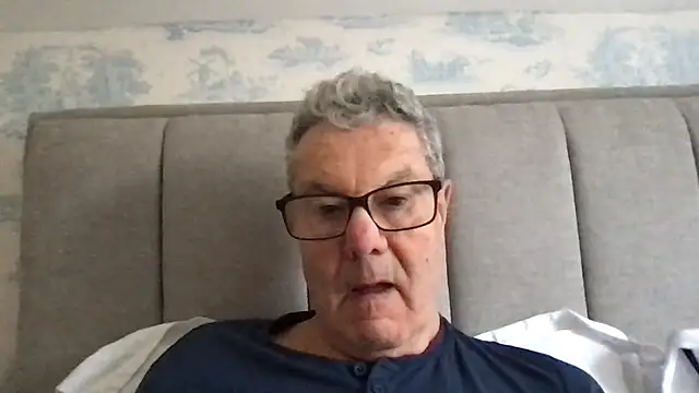 Oldpistolpete online show from 11-11-25, 09:42