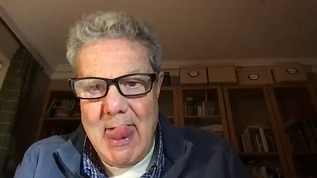 Snapshot of Oldpistolpete chatting on 01-17-26, 10:13 Oldpistolpete online show from 01-17-26, 10:13