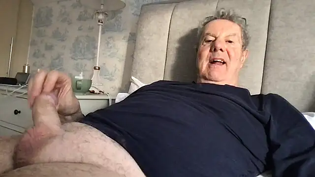 Snapshot of Oldpistolpete chatting on 02-02-26, 09:30 Oldpistolpete online show from 02-02-26, 09:30