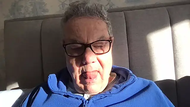 Snapshot of Oldpistolpete chatting on 02-16-26, 09:27 Oldpistolpete online show from 02-16-26, 09:27