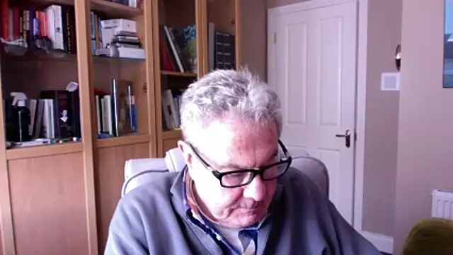 Snapshot of Oldpistolpete chatting on 02-28-26, 02:40 Oldpistolpete online show from 02-28-26, 02:40