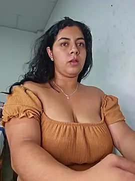 Snapshot of Mary_pinkish chatting on 01-24-25, 05:31 Mary pinkish online show from 01-24-25, 05:31