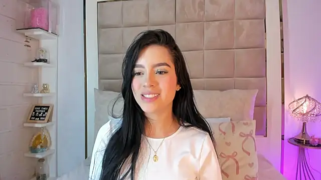 Victoria adaams online show from 01-28-25, 07:32