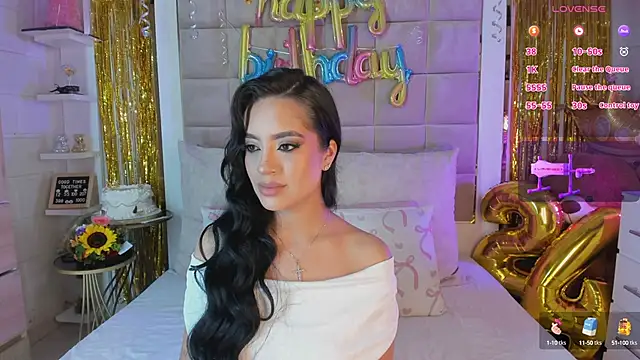 Victoria adaams online show from 03-07-25, 06:33