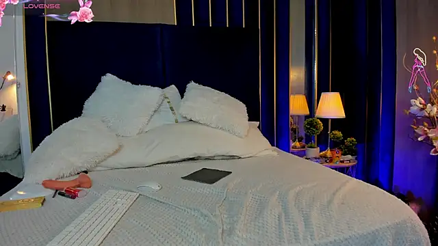 VanessaAngel online show from 11-13-25, 11:47