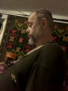 GHsveter online show from 11-10-25, 02:27