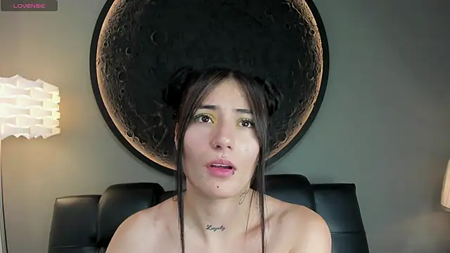 miss sharlotte18 online show from 02-11-25, 06:11