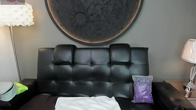 miss sharlotte18 online show from 03-04-25, 06:07