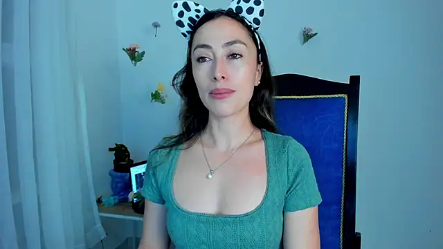 Amatiista online show from 02-19-25, 10:45