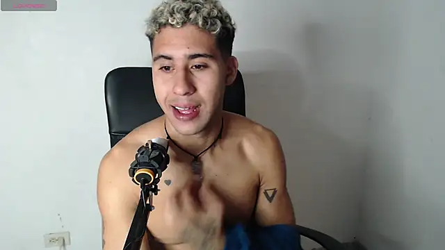 Daiki Jack online show from 12-20-24, 02:08