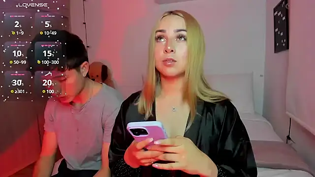 sophi mooreno online show from 12-19-24, 11:25